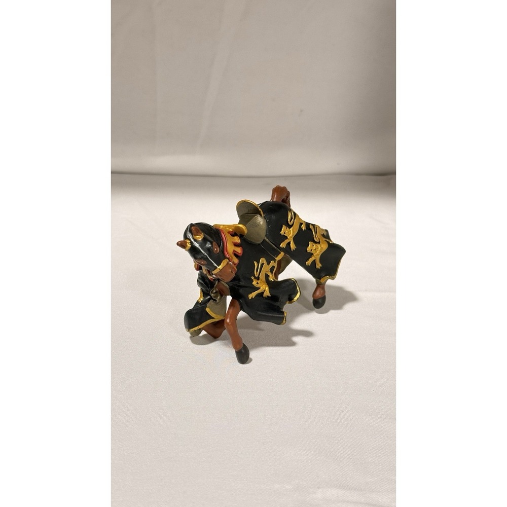 ✨3 for $20 Papo Knights‎ King Richard's Horse Black & Gold Rampant 2005